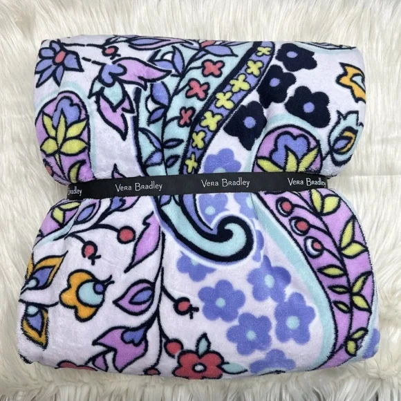 Vera Bradley | Bedding | New Vera Bradley Throw Fleece  display picture 1